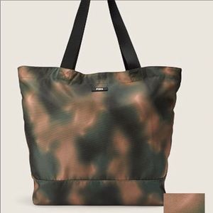 NWT Victoria’s Secret PINK tie dye weekender